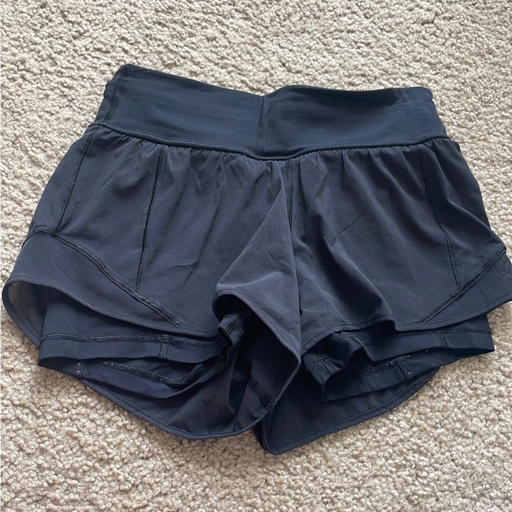 Lululemon shorts with spandex